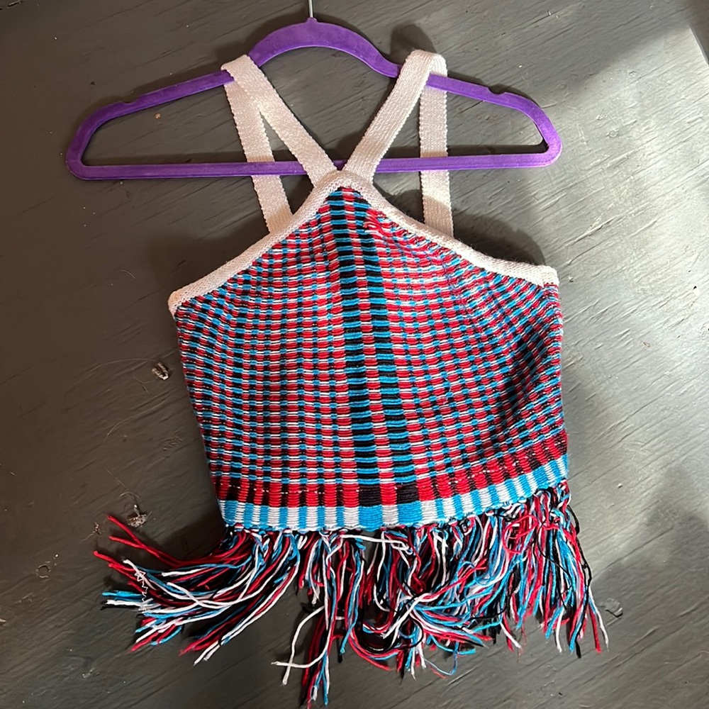 Red white blue and black crop top knit shirt